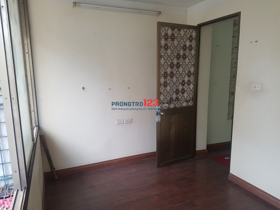 Cho thuê nhà tập thể 5.5tr Lý Văn Phức, Ba Đình, Hà Nội