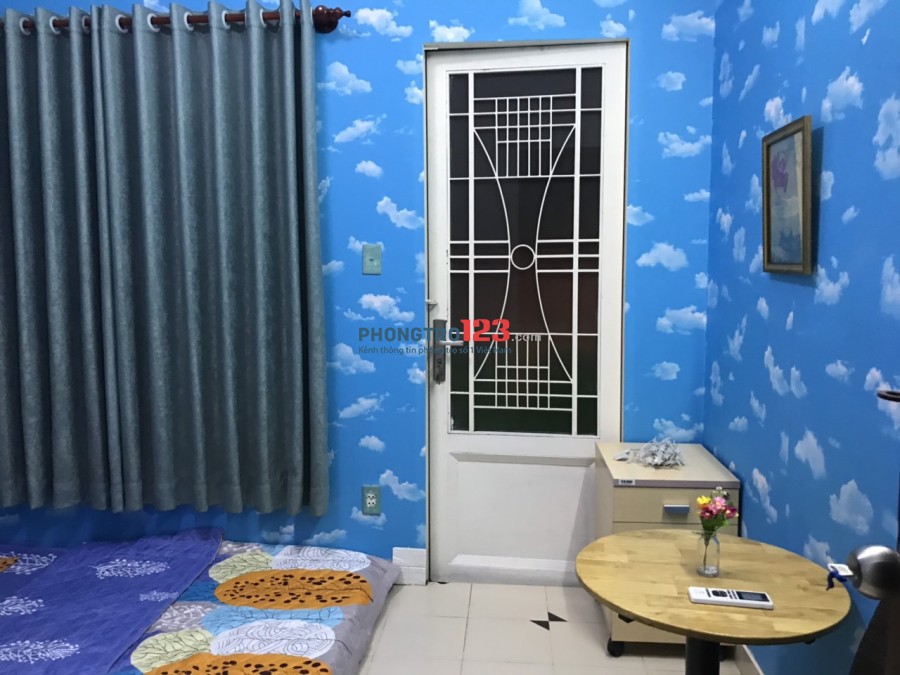 Phòng cho thuê giá rẻ đường Bạch Đằng, quận Bình Thạnh