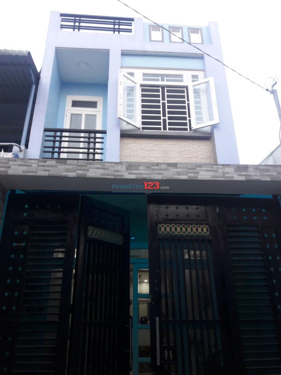 Cho thuê nhà 1 lầu đường Nguyễn Xí. Giá 13.4 triệu, 3 phòng ngủ