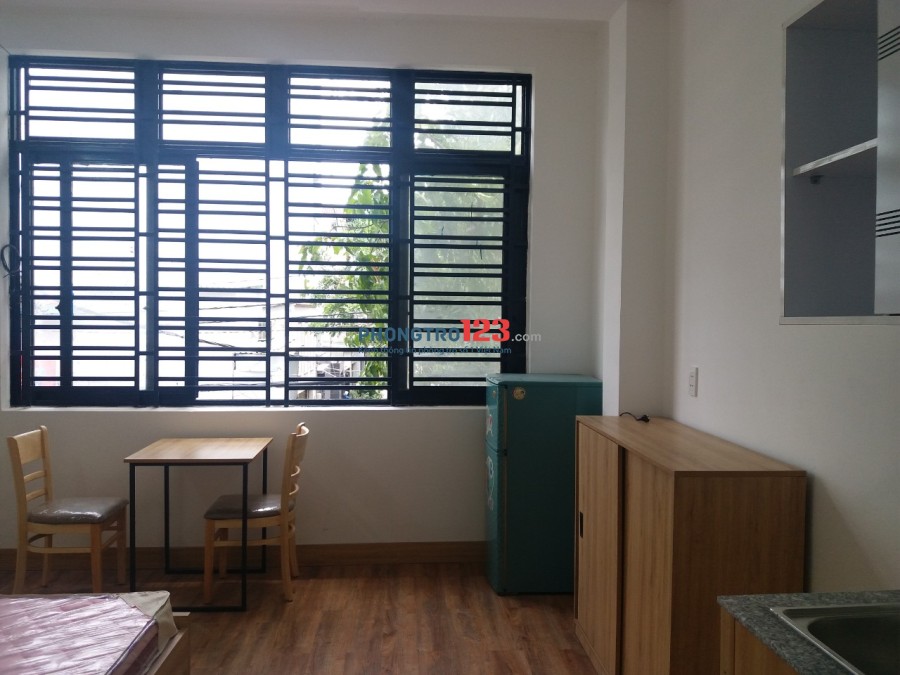 Trọ mới xây Tân Phú, Đường Thạch Lam, giờ tự do, full nội thất, 4tr3, lh: 0923612296 Phúc