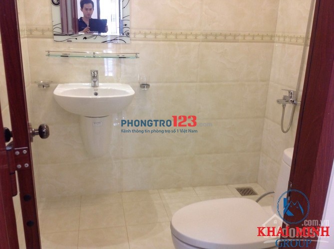 Phòng rộng 35m2, có cửa sổ, kệ bếp, 137 đường D1, Bình Thạnh