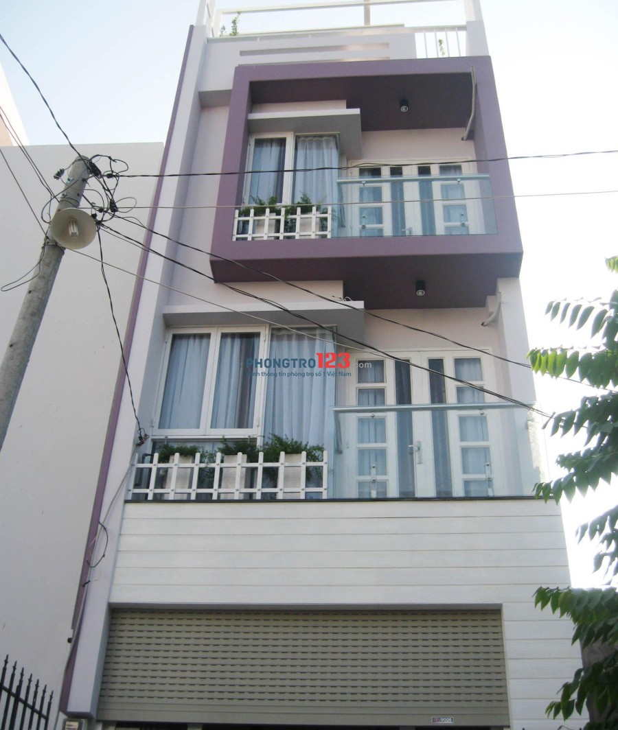 Cho thuê nhà tiện làm văn phòng cty, đường Phan Văn Trị đối diện E-mart