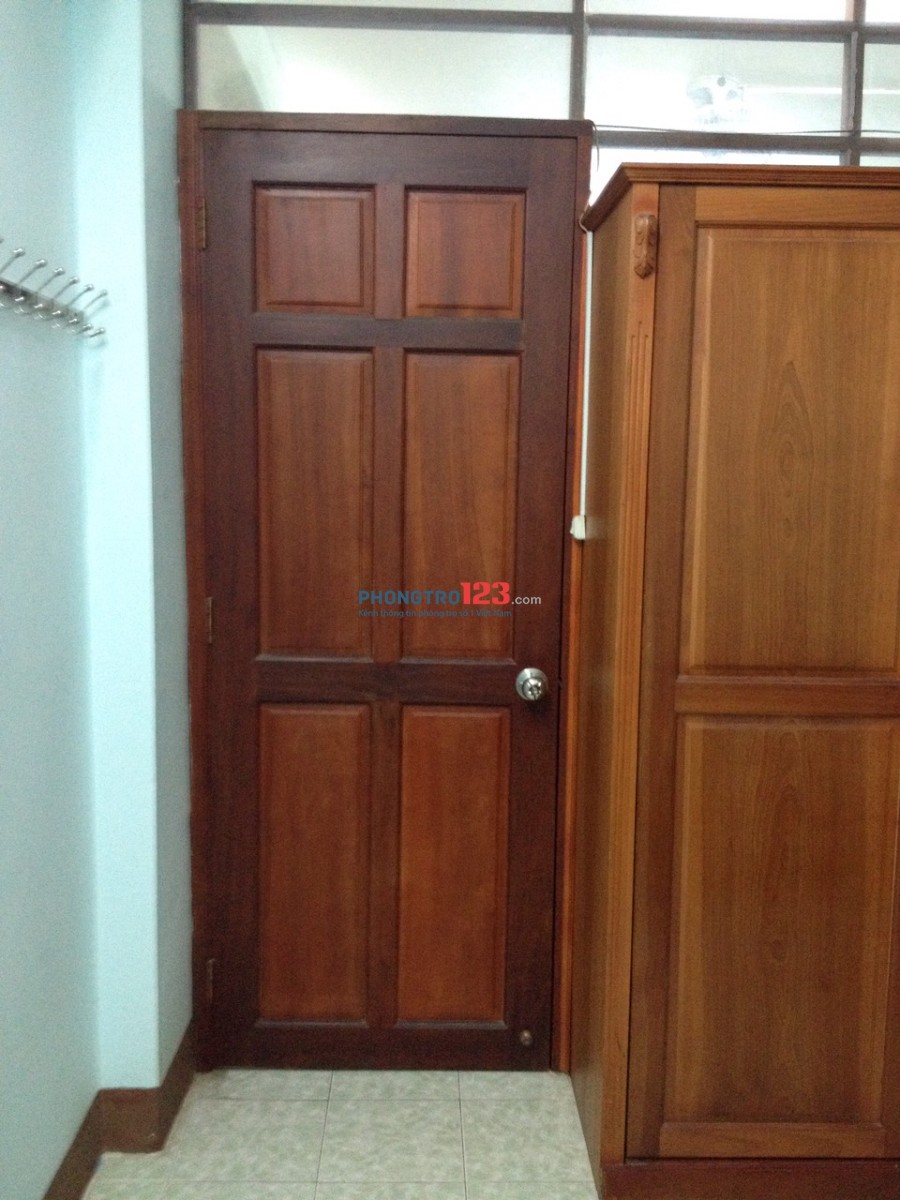 Cho thuê căn hộ chung cư trên đường Hoa Cau, Phú Nhuận. 2 Phòng ngủ. Full nội thất