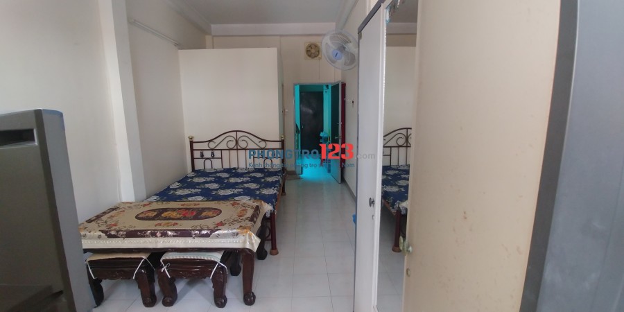 Phòng trọ 20m2, trung tâm Quận 1