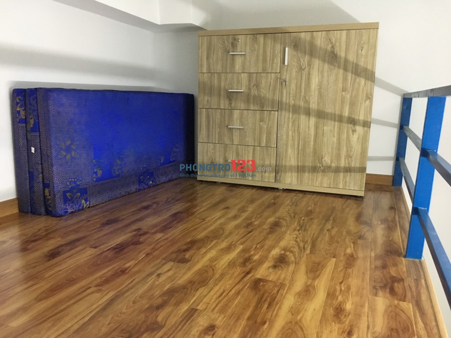 Căn hộ dịch vụ đầy đủ tiện ích, View sông ngay quận 4