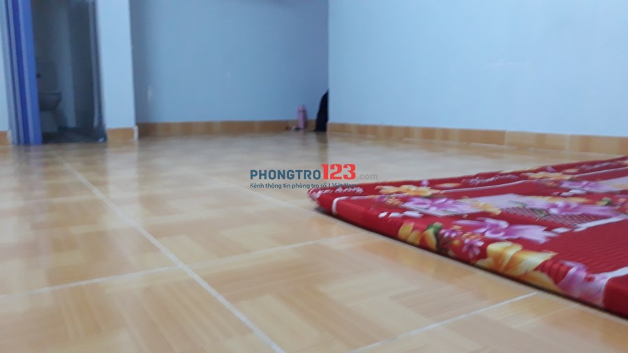 PHÒNG TRỌ MỚI, SẠCH SẼ, RỘNG 3-4 NGƯỜI Ở, NGAY DƯỚI TẦNG TRỆT