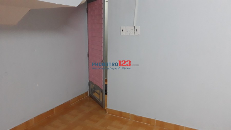 PHÒNG TRỌ MỚI, SẠCH SẼ, RỘNG 3-4 NGƯỜI Ở, NGAY DƯỚI TẦNG TRỆT