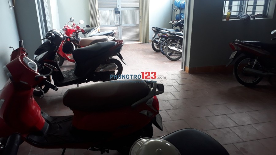 PHÒNG TRỌ MỚI, SẠCH SẼ, RỘNG 3-4 NGƯỜI Ở, NGAY DƯỚI TẦNG TRỆT