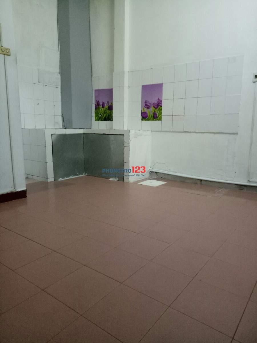 Phòng trọ có gác 1,6tr gần Bình Long và Tân Hương