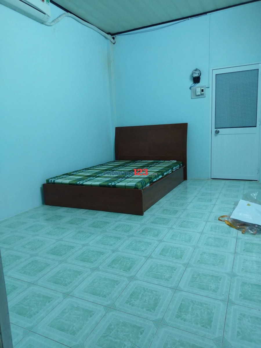Cho thuê nguyên căn tầng 1- (gồm 3 phòng)- Phan Đăng Lưu, Phú Nhuận