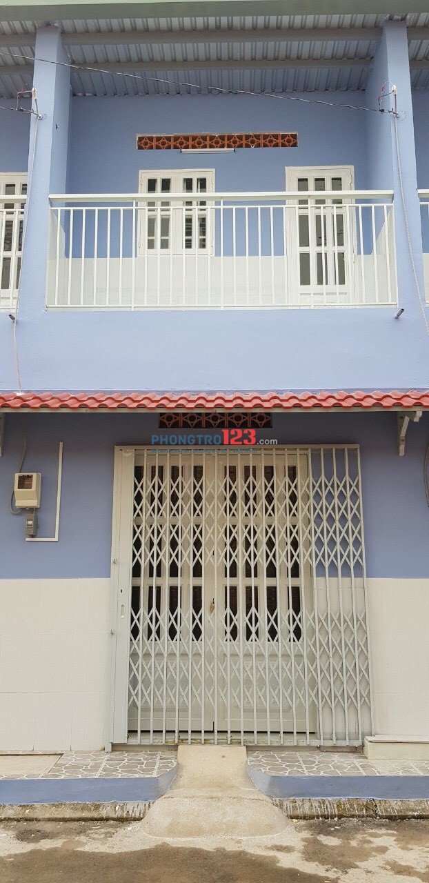 Chính chủ cho thuê nhà nguyên căn mới xây gần Gigamall Phạm Văn Đồng, Thủ Đức. Giá 5,5tr
