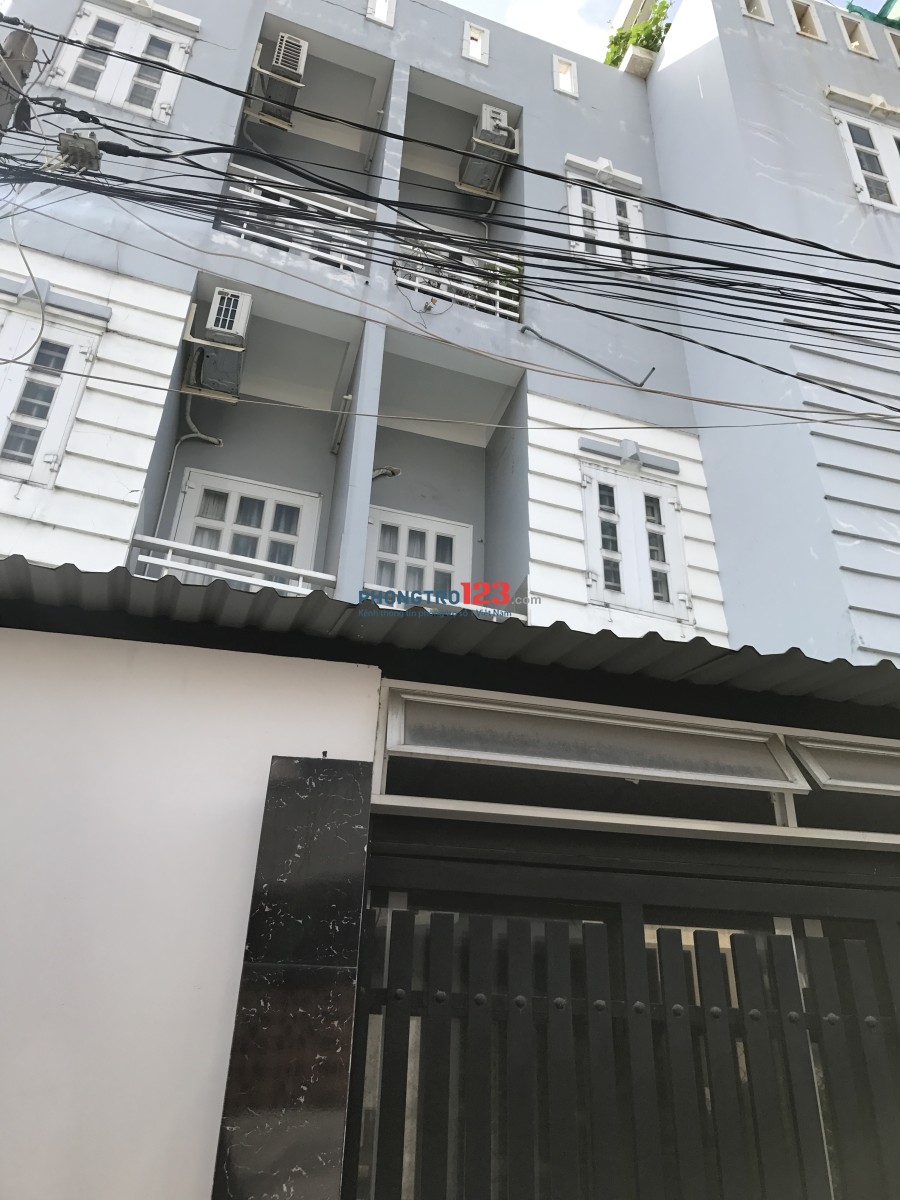 Nhà 1 trệt, 2 lầu, 4 phòng, cách mt Nguyễn Thị Định 50m