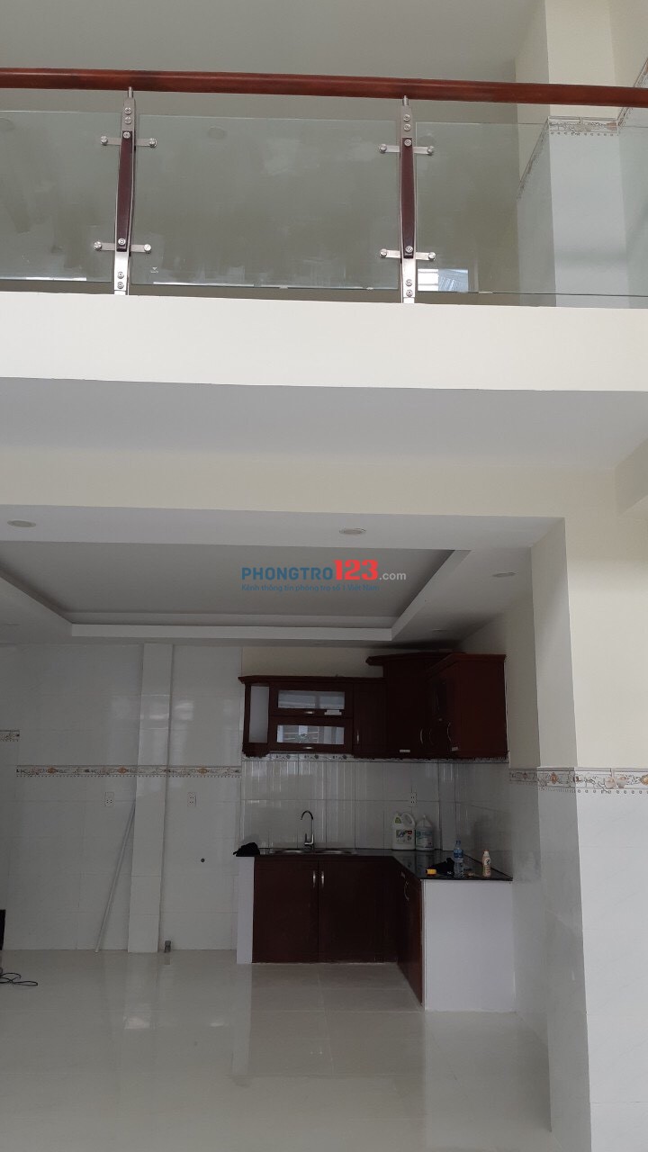 Chính chủ cho thuê nhà mới xây 1 lầu 120m2 2pn tại Đường 215, P.Tân Phú, Q.9. Giá 7tr/tháng