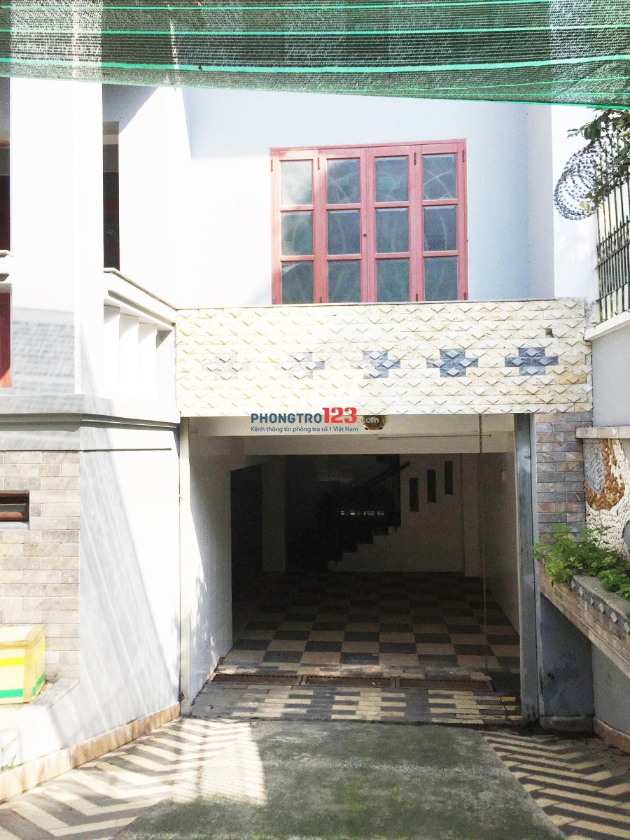 Ký túc xá giá rẻ 550k trung tâm Q8