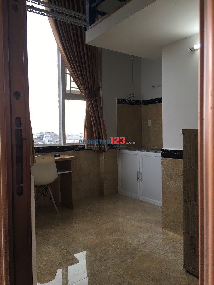 Căn hộ dịch vụ đầy đủ tiện ích, View sông ngay quận 4