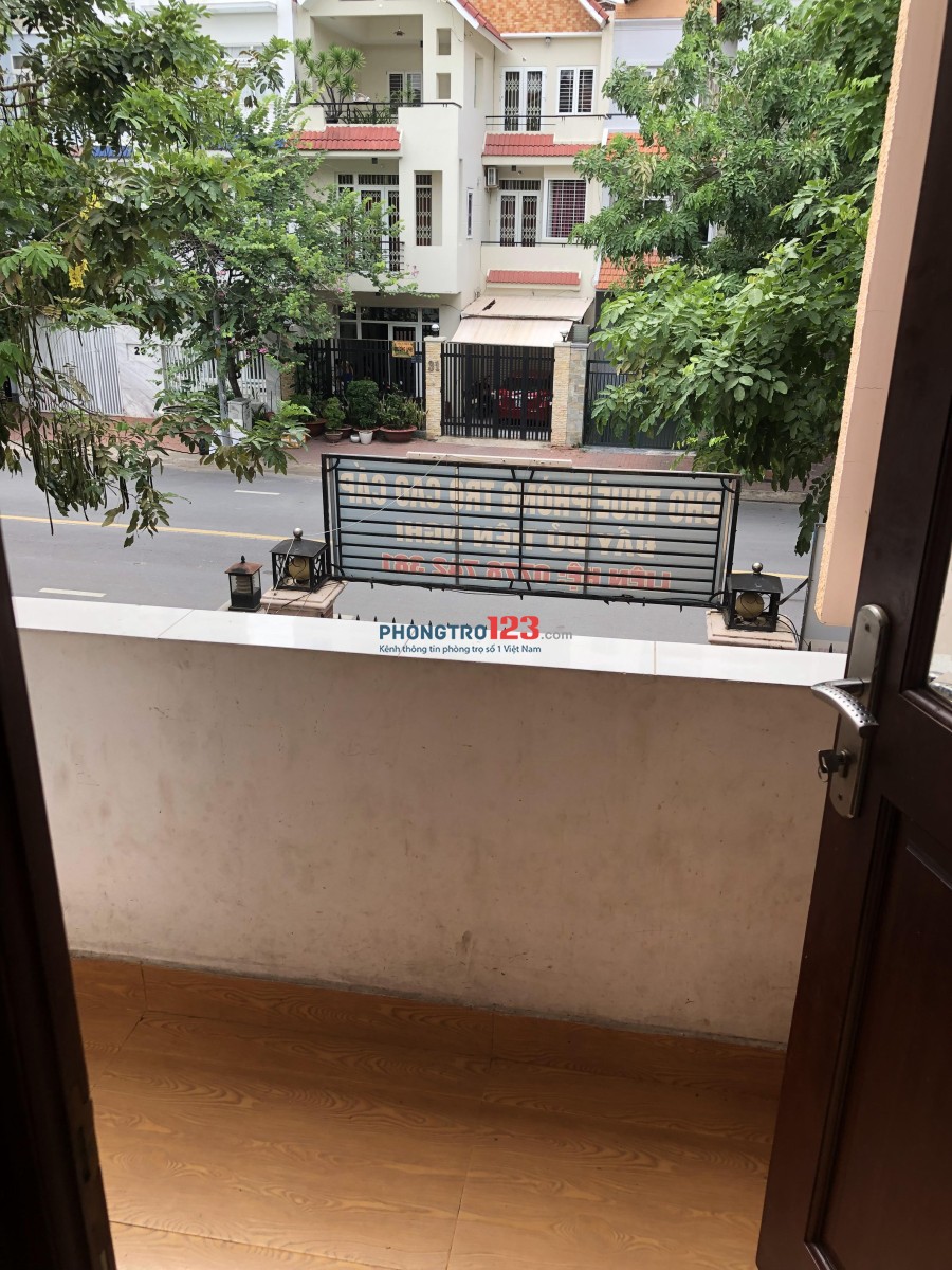 Căn Hộ mini 40m2 Có Ban công, đủ nội thất, rất rộng và đẹp, Khu biệt thự an ninh