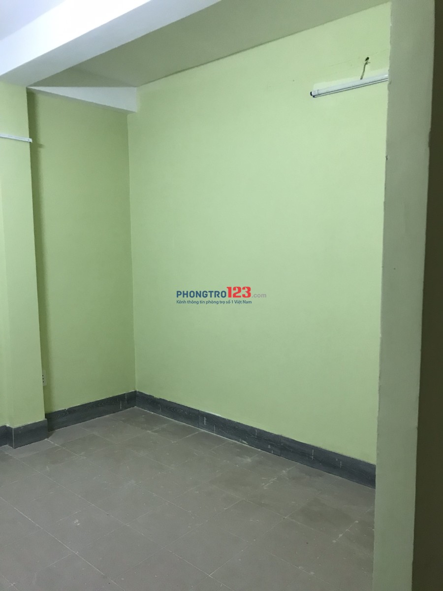 Phòng 16m2, có máy lạnh giờ tự do, 1-3 người ở, wifi free 2,6tr/tháng