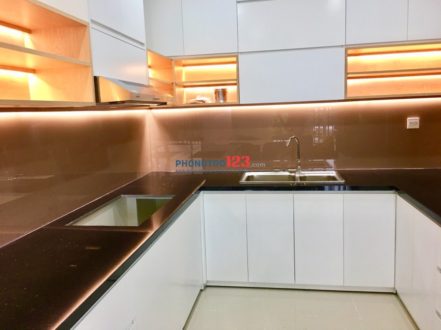 Nhà mới 100% - Cho thuê căn hộ 2PN Orchard Parkview, đầy đủ nội thất
