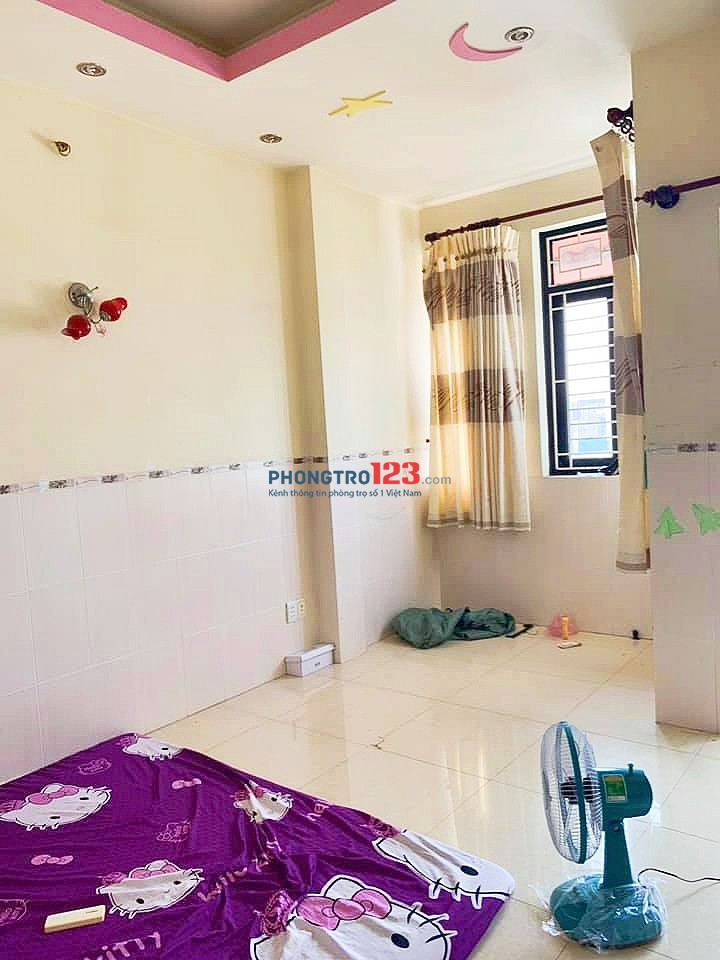 Cho Thuê Phòng Nội Thất Đầy Đủ Đường Âu Dương Lân Quận 8 Hẻm Xe Hơi. Giá 3Tr3