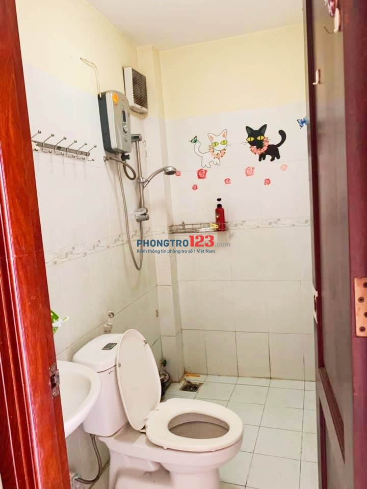 Cho Thuê Phòng Nội Thất Đầy Đủ Đường Âu Dương Lân Quận 8 Hẻm Xe Hơi. Giá 3Tr3