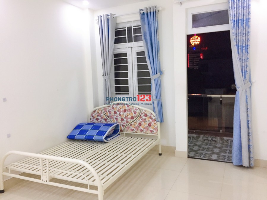 Phòng ban công máy lạnh 35m2 P.4, Quận 8