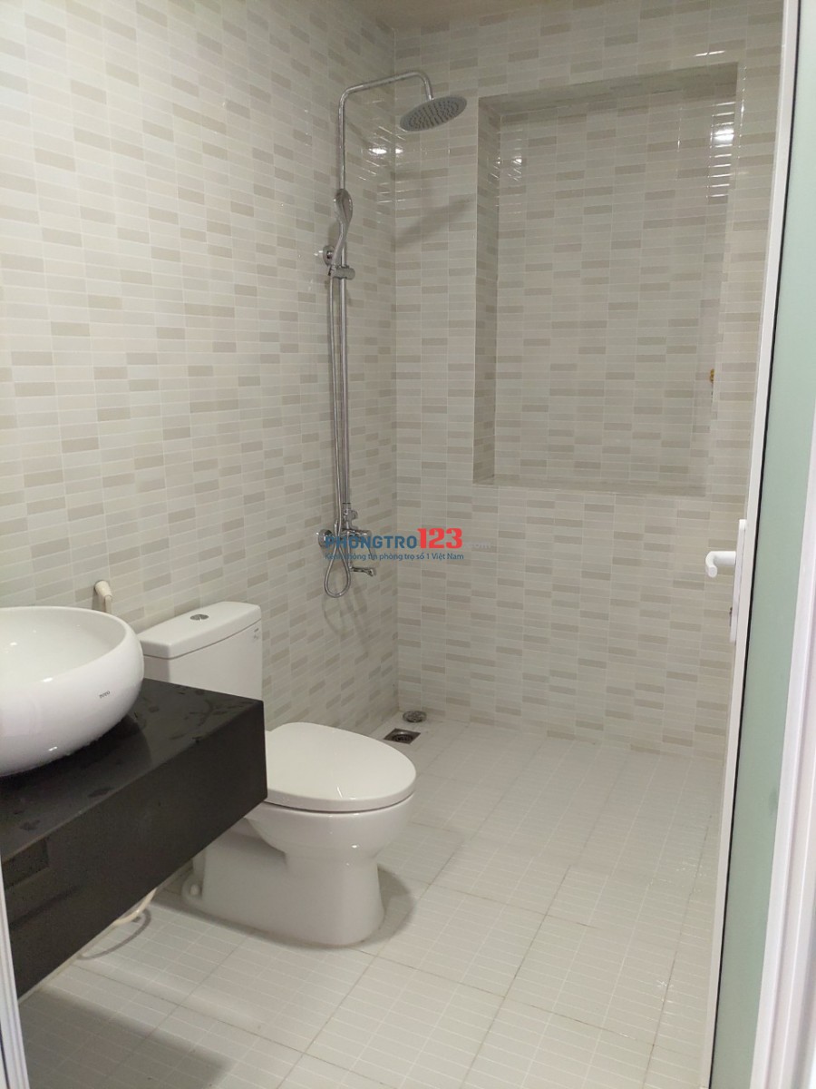 CĂN HỘ ĐẦY ĐỦ TIỆN NGHI 40M2 CÓ BẾP, MỚI 100%, FREE GIỮ XE VÀ GIẶT GIŨ, VINCOM TRẦN TRỌNG CUNG, Q.7