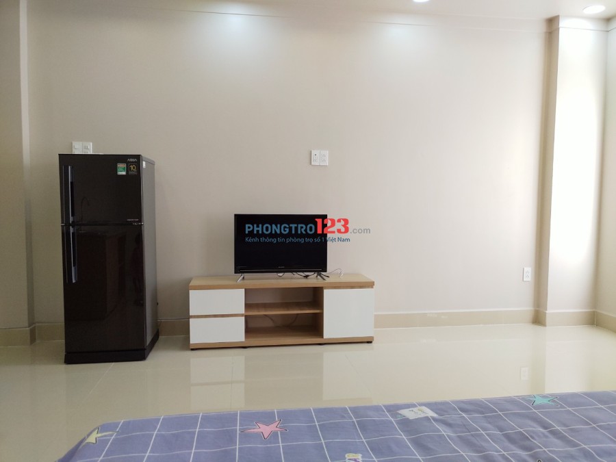 CĂN HỘ ĐẦY ĐỦ TIỆN NGHI 40M2 CÓ BẾP, MỚI 100%, FREE GIỮ XE VÀ GIẶT GIŨ, VINCOM TRẦN TRỌNG CUNG, Q.7
