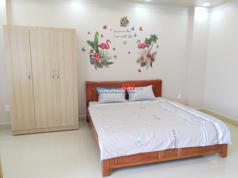 CĂN HỘ ĐẦY ĐỦ TIỆN NGHI 40M2 CÓ BẾP, MỚI 100%, FREE GIỮ XE VÀ GIẶT GIŨ, VINCOM TRẦN TRỌNG CUNG, Q.7