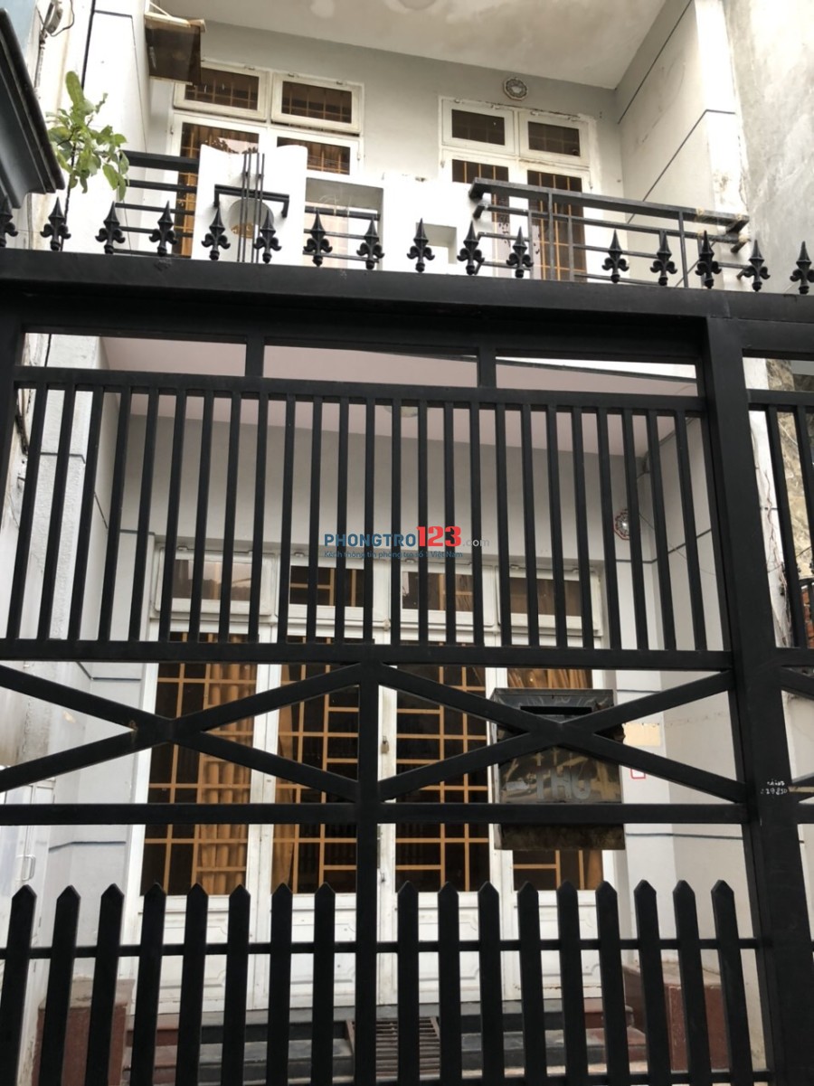 Cho thuê nhà nguyên căn 1 lầu 4,5x19m tại hẻm 325 Bạch Đằng, P.15, Q.Bình Thạnh. Giá 15tr