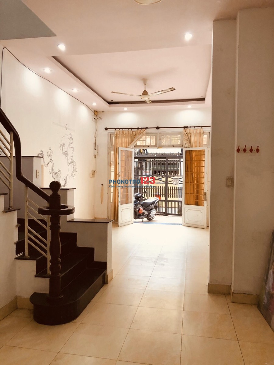 Cho thuê nhà nguyên căn 1 lầu 4,5x19m tại hẻm 325 Bạch Đằng, P.15, Q.Bình Thạnh. Giá 15tr