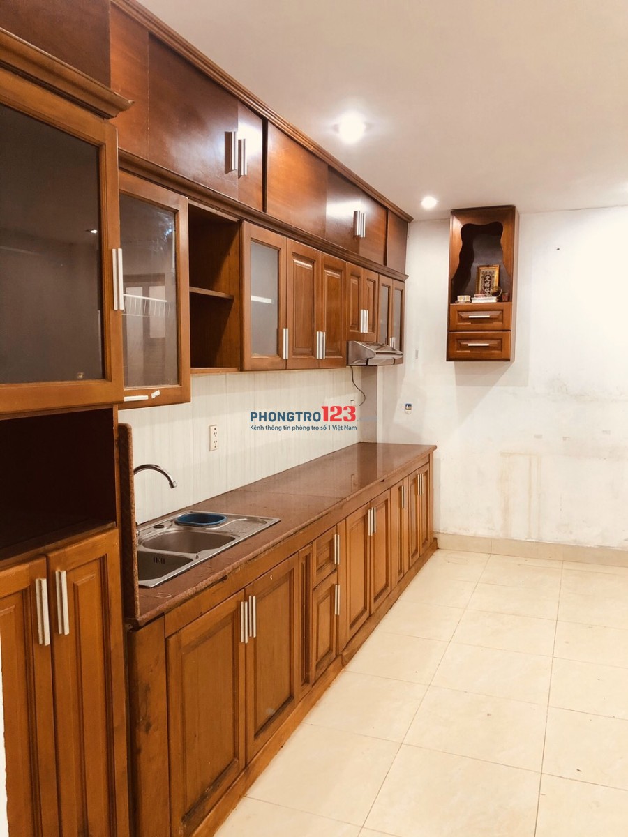Cho thuê nhà nguyên căn 1 lầu 4,5x19m tại hẻm 325 Bạch Đằng, P.15, Q.Bình Thạnh. Giá 15tr