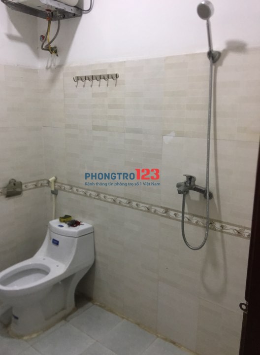 Còn 1 phòng cho thuê Tầng 4 30m2 khép kín có ban công
