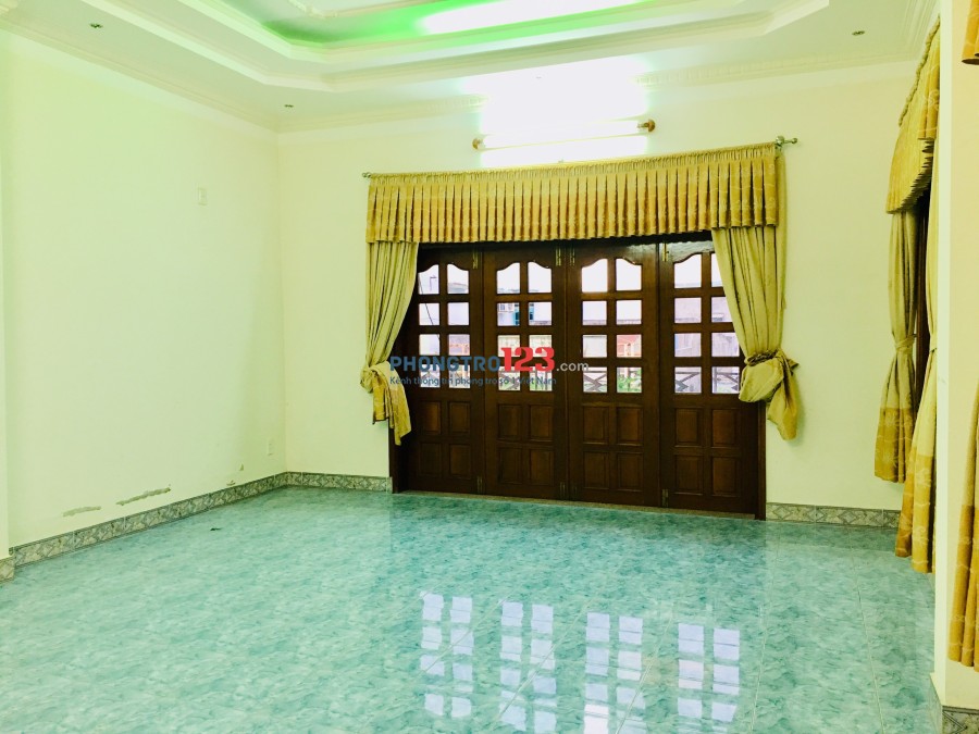 Cho Nữ Thuê phòng trong nhà, gần Cầu ngã ba Huế, bến Xe