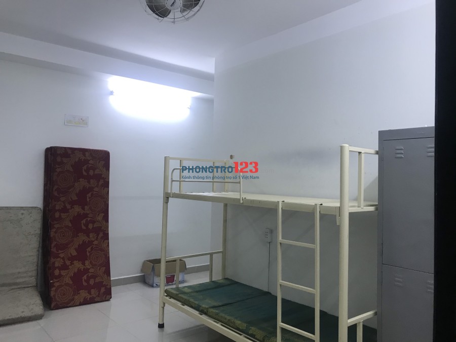 Phòng chung cư Belleza Quận 7. Dt 28m2 - WC riêng - Giá 3.2 triệu/tháng