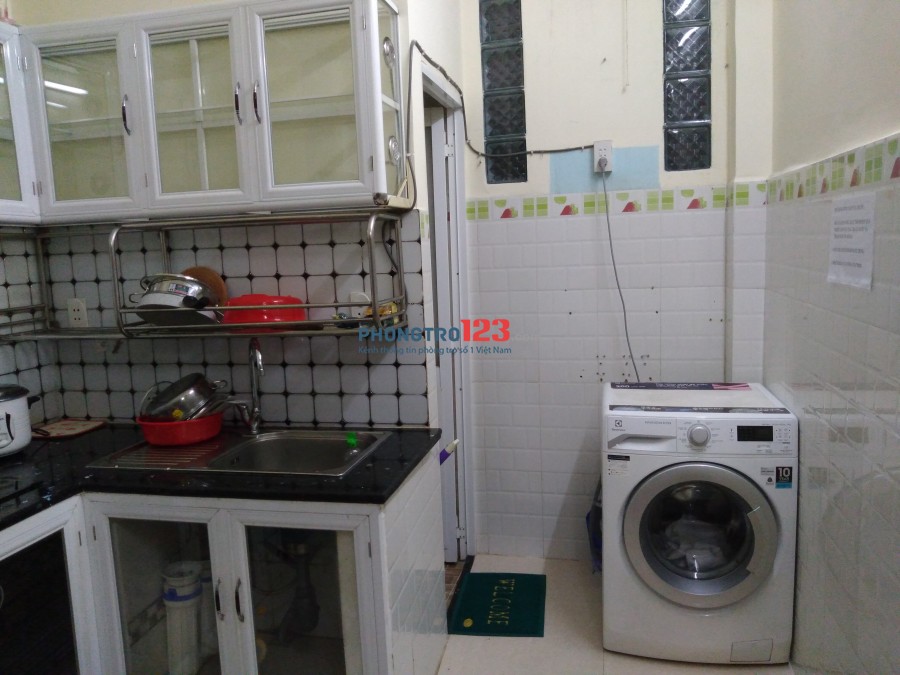 Nguyễn Văn Cừ Q1- Phòng Dorm 4 người máy lạnh full nội thất chỉ 800k trong tháng 2/2020