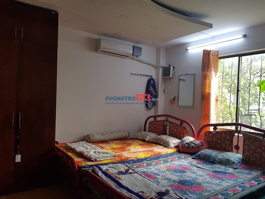 Phòng trọ ngay hàng Xanh 30m2, Giá 4,5 triệu
