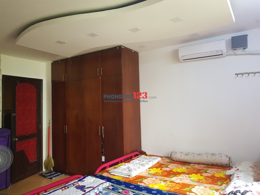 Phòng trọ ngay hàng Xanh 30m2, Giá 4,5 triệu
