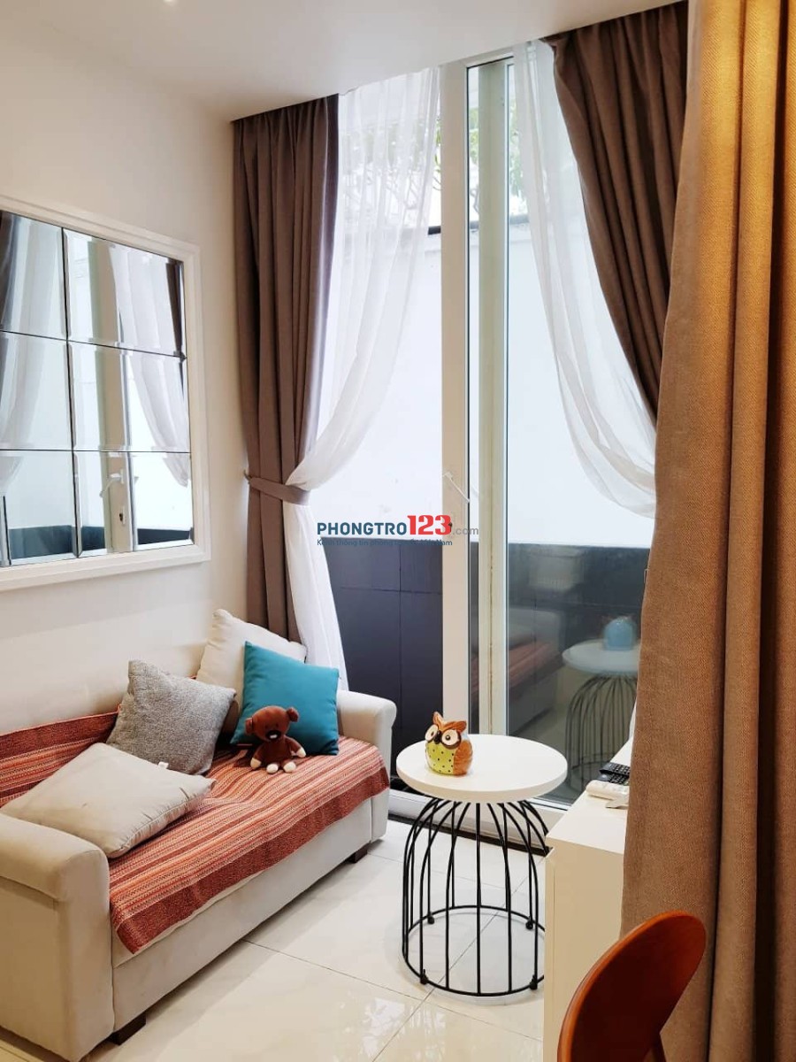 Căn hộ cho thuê full nội thất, không gian yên tĩnh tại trung tâm Phú Nhuận