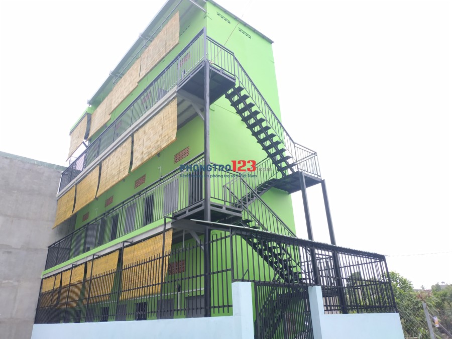 Cho thuê phòng trọ có gác lửng mới xây tại P.Thạnh Lộc, Quận 12 gần Ngã Tư Ga. Giá 1,8 triệu