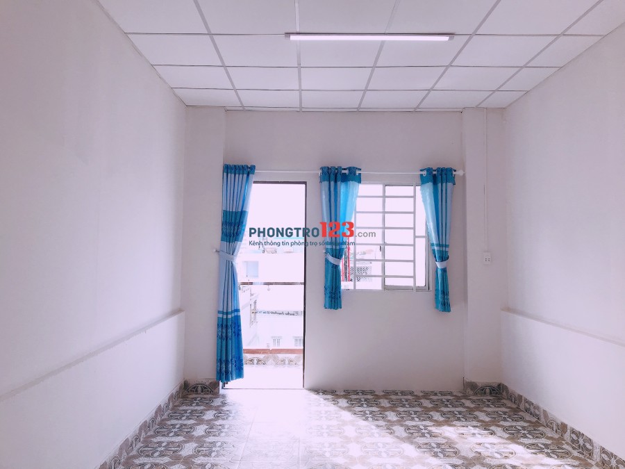 Phòng thoáng mát 35m2 sạch sẽ ngay cầu Chánh Hưng