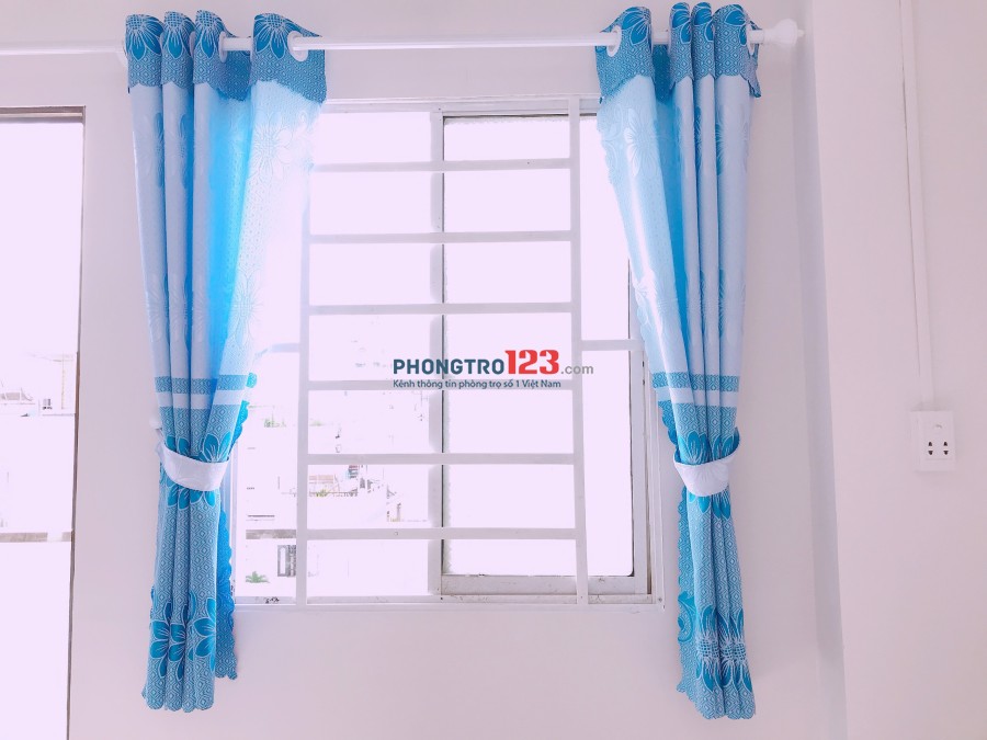 Phòng thoáng mát 35m2 sạch sẽ ngay cầu Chánh Hưng