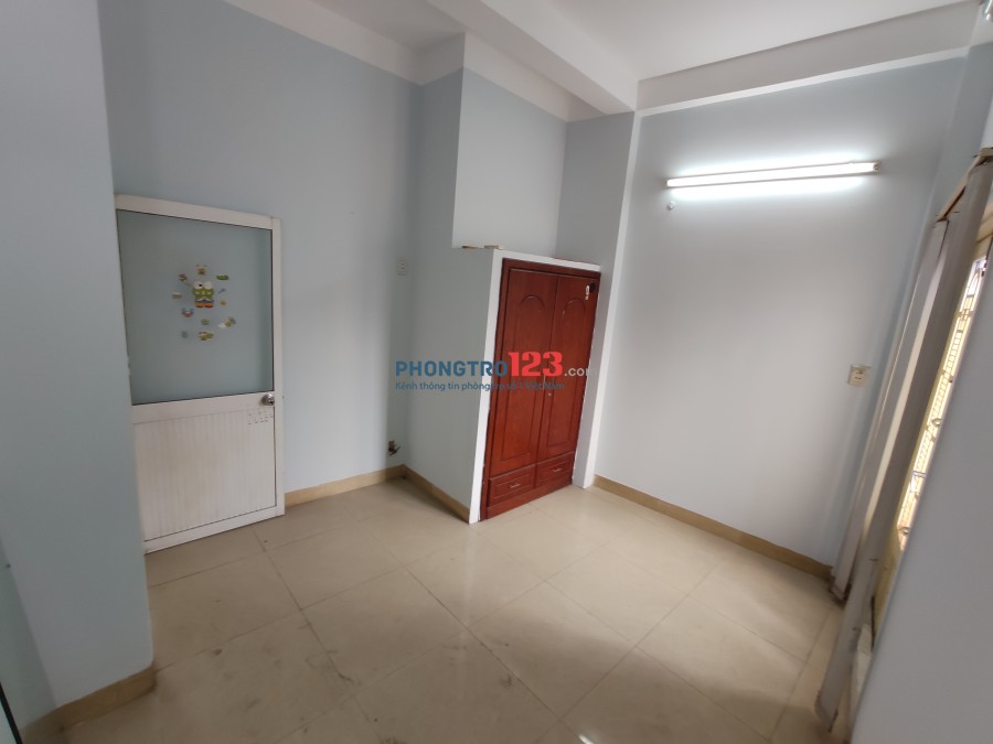 Căn hộ mini 2pn, 1pk, pb rộng 65m2, full máy lạnh