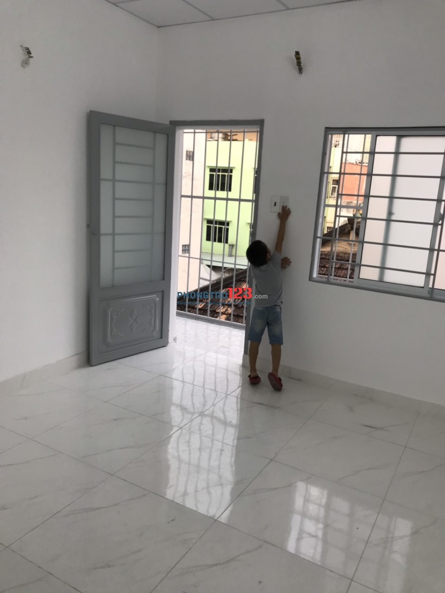 PHÒNG MỚI XÂY, CÓ MÁY LẠNH, BÙI ĐÌNH TÚY, 3,5 - 3,7TR