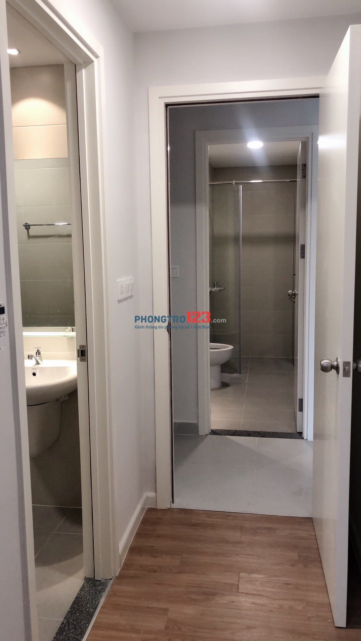 Chính chủ cho thuê căn hộ mới 69m2 2pn, 2wc tại Masteri M-one 12 Nguyễn Bỉnh Khiêm, Q.Gò Vấp