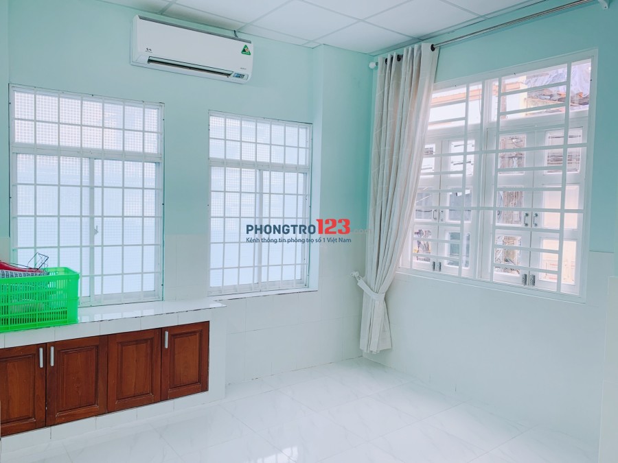 Cho thuê phòng mới có máy lạnh tại Hẻm 290 Lý Thái Tổ, Q.3. Giá 3,3tr/tháng, LH Ms Hiền