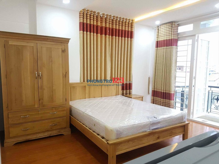 Cho thuê căn hộ full nội thất miễn phí 100% gần chợ Phạm Văn Hai, quận Phú Nhuận