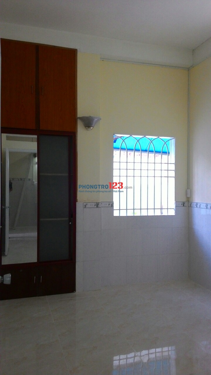 Cần cho thuê căn hộ tầng trệt, chung cư 548 Phạm Văn Đồng, P.13, Q.Bình Thanh