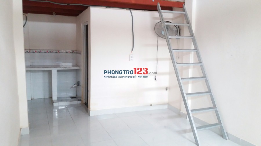 Nhượng lại phòng trọ 24m2 gần ngã tư Hàng Xanh