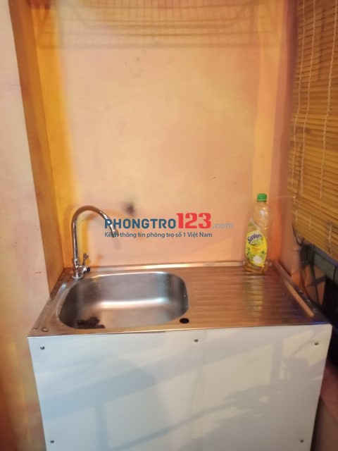 Cho thuê phòng 32m2 ( như căn hộ dịch vụ).ngay 3/2 có BC, CS thoáng mát, full NT giá rẻ
