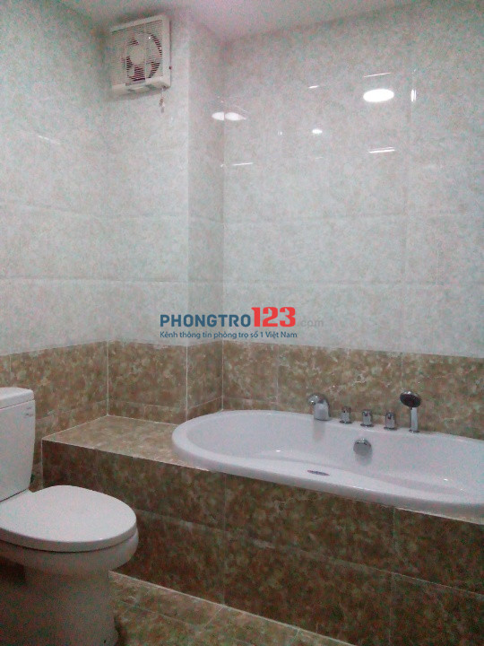 Cho thuê phòng 32m2 ( như căn hộ dịch vụ).ngay 3/2 có BC, CS thoáng mát, full NT giá rẻ